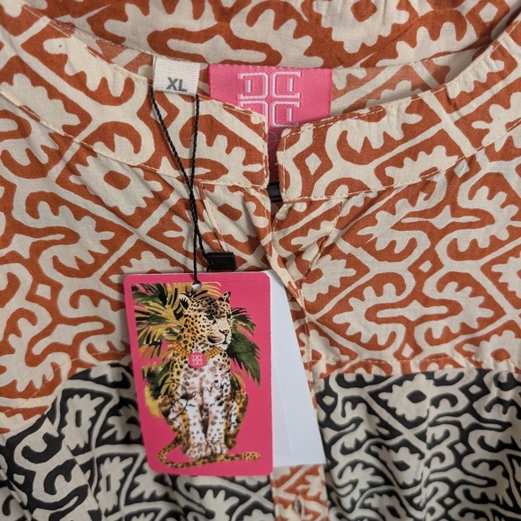 NWT Geometric Patterned Dress in Black and Orange - Picture 4 of 5